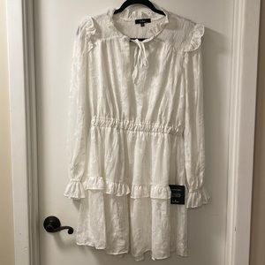 Lulu’s SZ Large - long sleeve white dress.